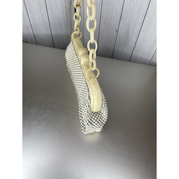 Vintage 40's "Alumesh" whiting & davis co. Purse With Bakelite Opening & Strap - Picture 3 of 8